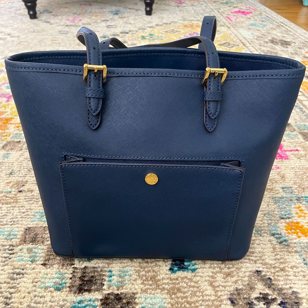 Michael Kors Jet Set Medium Tote